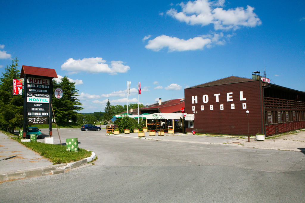 Hotel Josipdol Extérieur photo